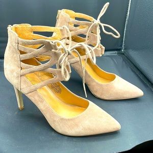 Nine West Pointed-Toe Heels Tan Sz 7